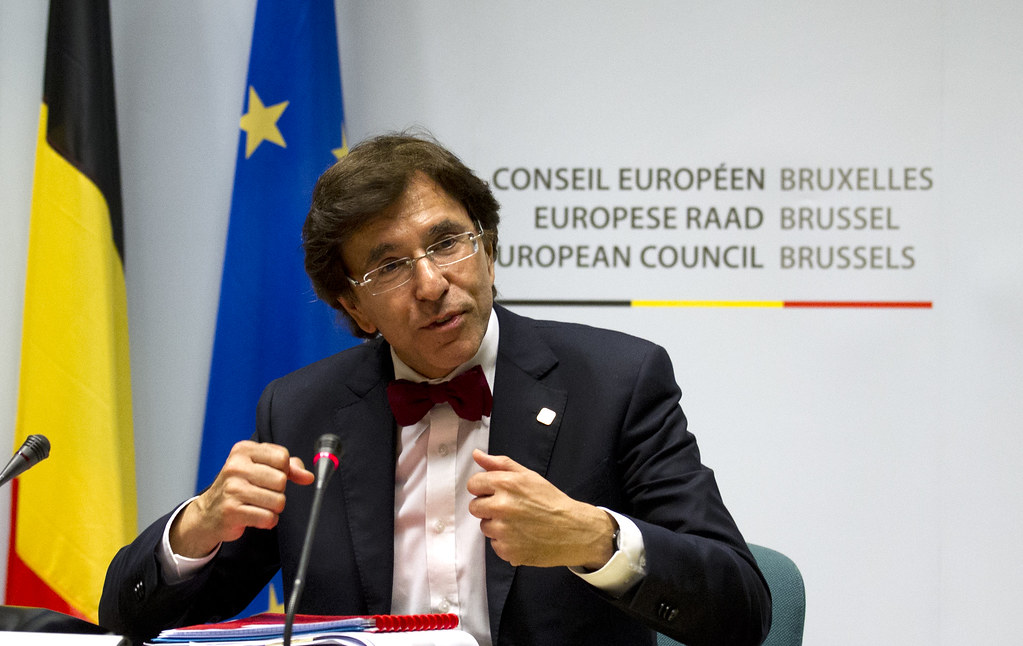 Comment envoyer une invitation au Ministre-Président de la Wallonie ?  Vous cherchez à joindre Elio Di Rupo pour l’inviter à assister à un événement ?