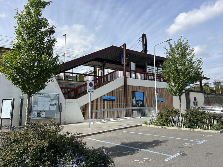 Entrer en contact avec la gare de Mons
