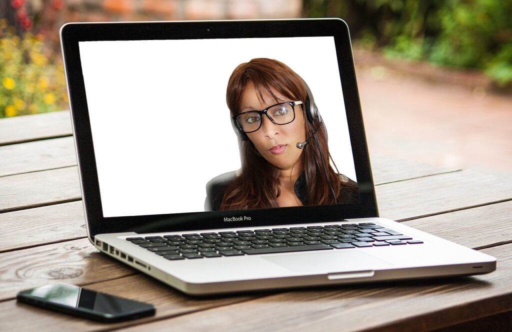 Entrer en contact avec le service client E-commerce pour des acteurs essentiels du secteur de l’éducation et de la formation en ligne en Belgique